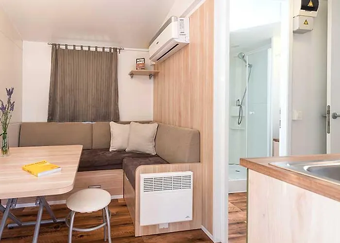 Paklenica Стариград-Пакленица