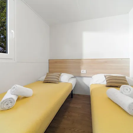 Paklenica 假日公园 4*