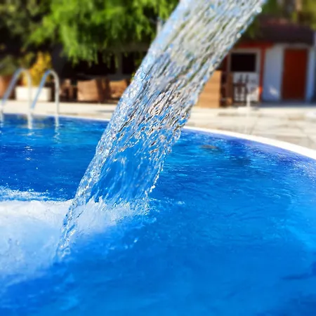 Paklenica 홀리데이파크 스타리그라드 파클레니차