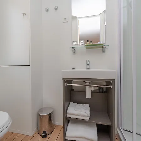 홀리데이파크 Paklenica 4*